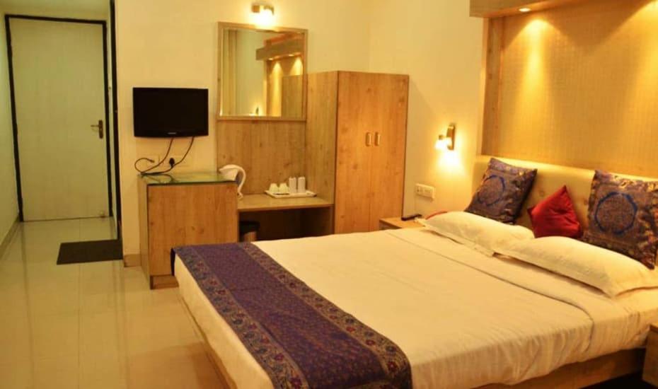 Rass Hotel Kānpur Exterior foto