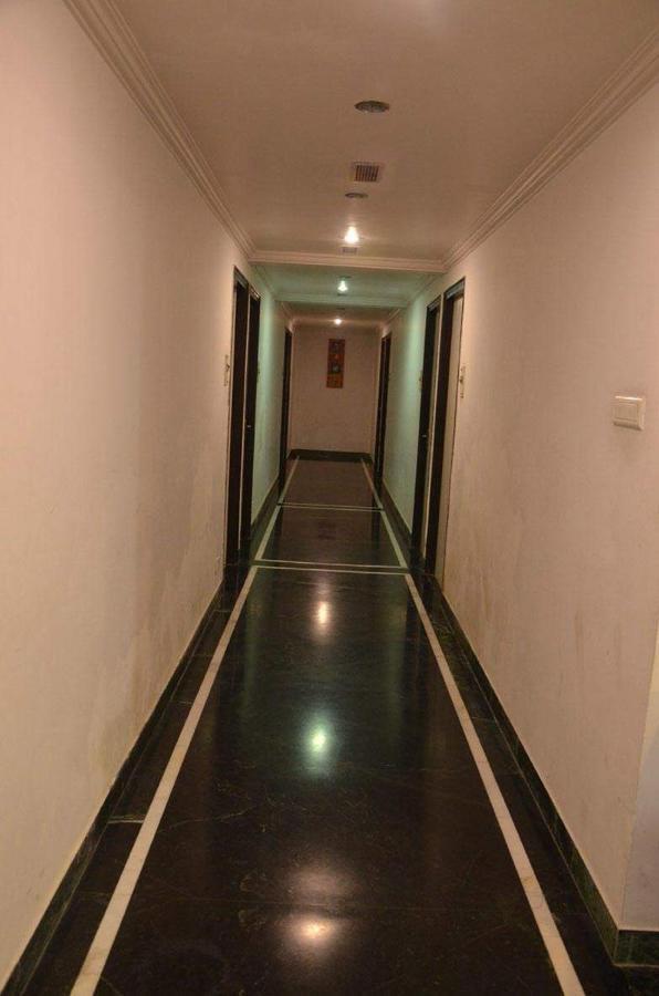 Rass Hotel Kānpur Exterior foto