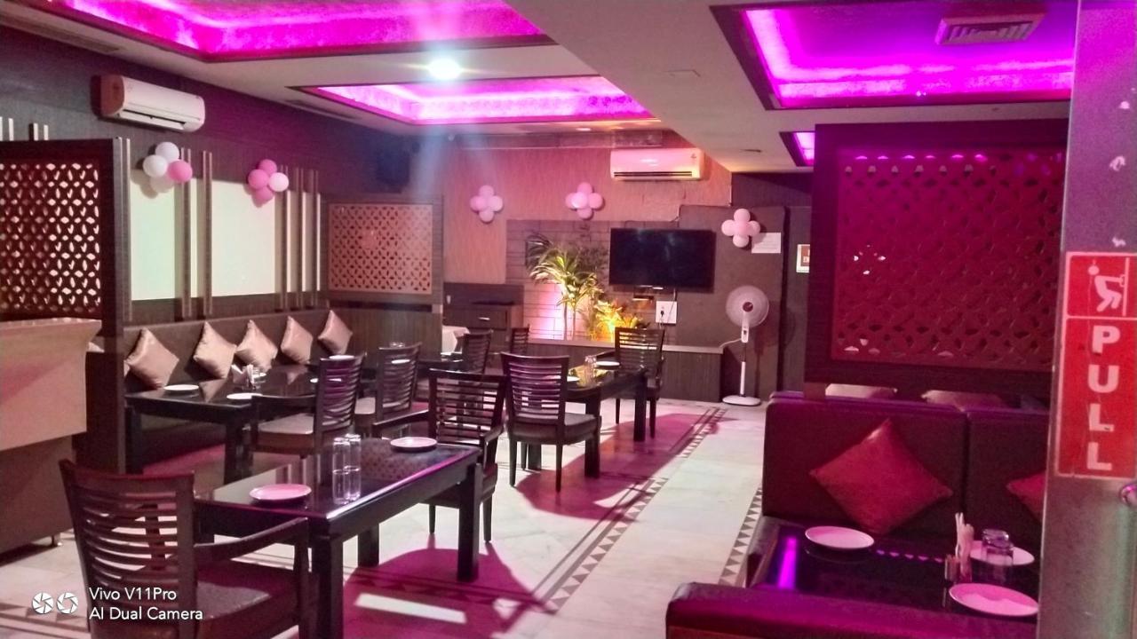 Rass Hotel Kānpur Exterior foto
